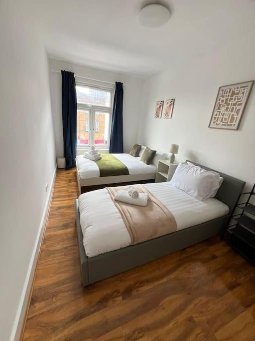 2 Bedroom Apartment Near Station Londen Buitenkant foto